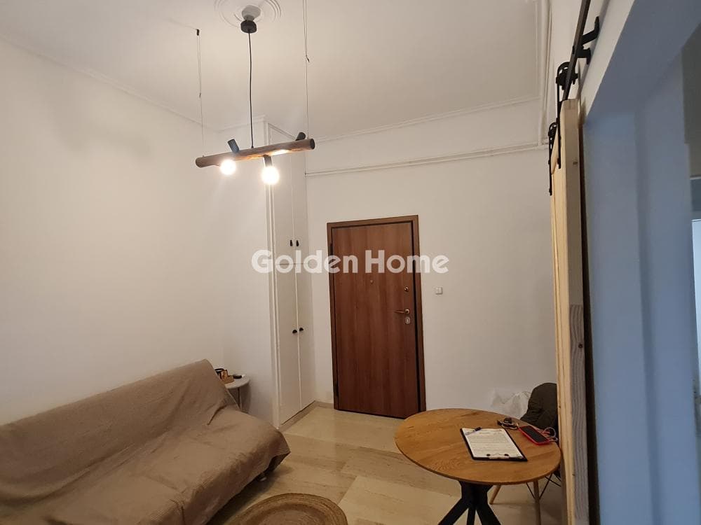 Apartment in Evaggelistria, Piraeus — Photo 2 of 10