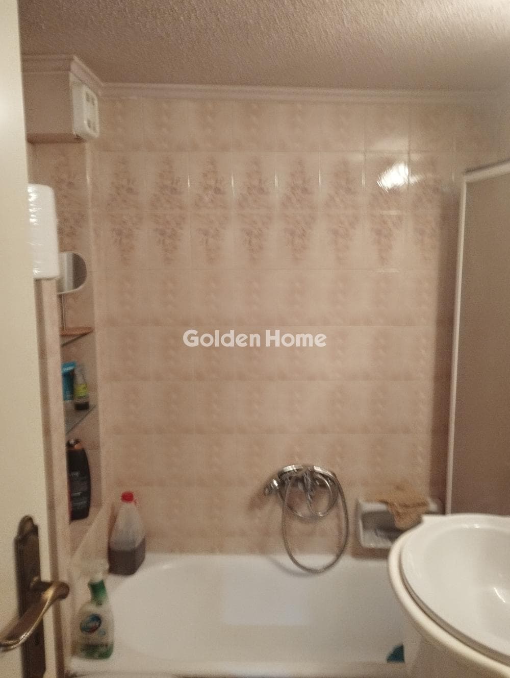 Apartment in Agios Ioannis Chrisostomos, Nikaia — Photo 7 of 12