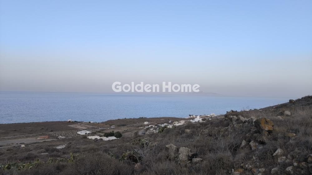Parcel in Oia, Santorini — Photo 2 of 3