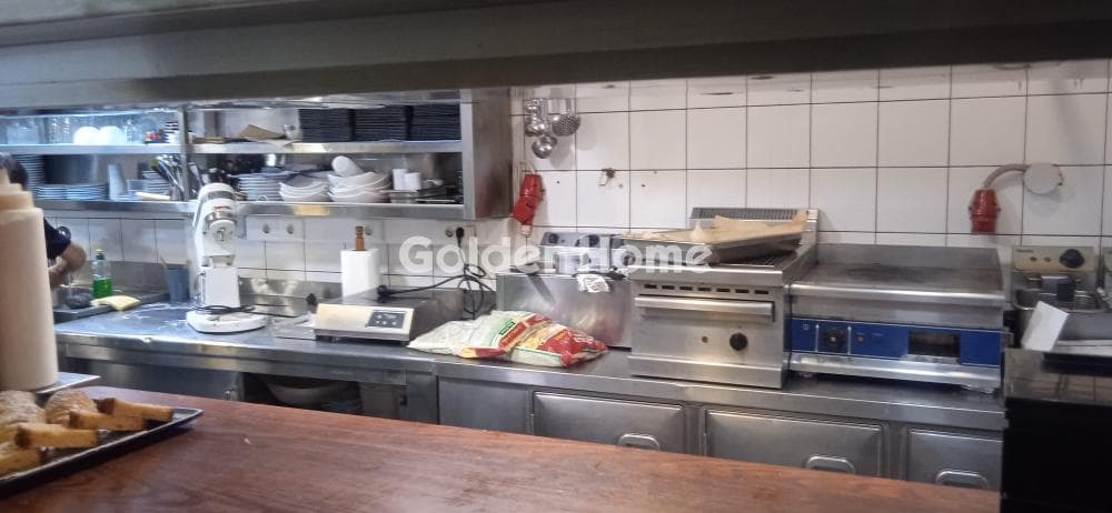 Κατάστημα στην Πλατεία Ελευθερίας, Κορυδαλλός — Φωτογραφία 4 από 5