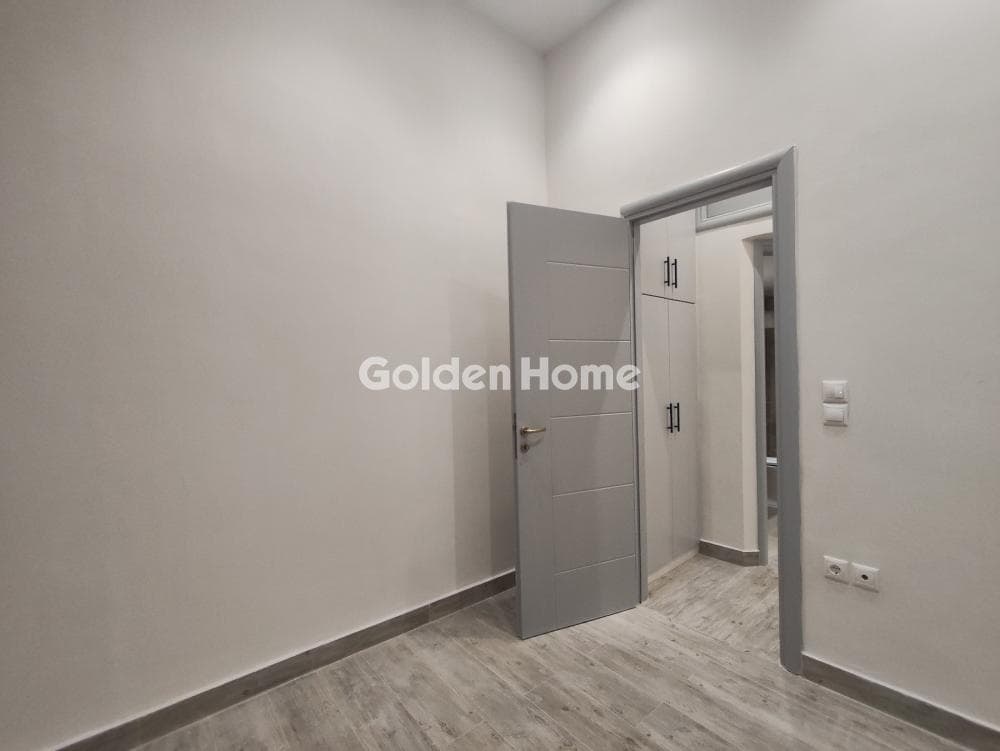 Apartment in Chatzikiriakeio, Piraeus — Photo 8 of 12