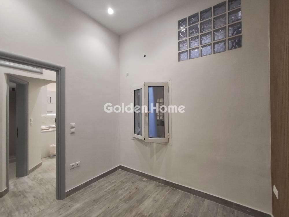 Apartment in Chatzikiriakeio, Piraeus — Photo 9 of 12