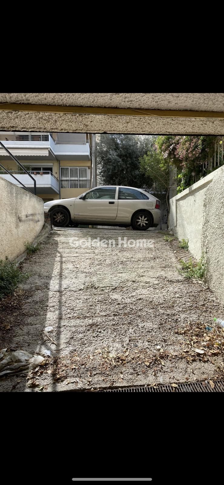 Parking Space in Alsos, Nea Ionia — Photo 2 of 10