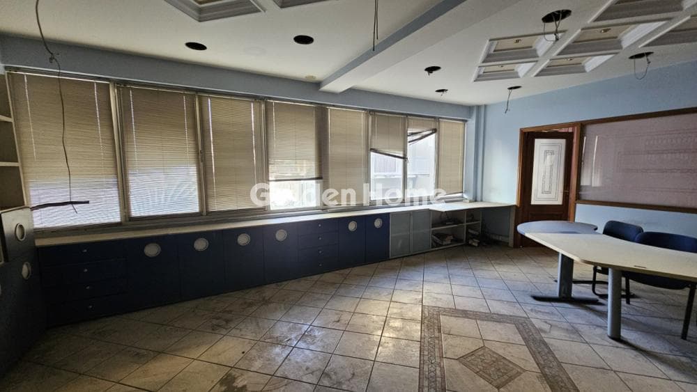Apartment in akadimia Platonos, Kolonos - Kolokinthous — Photo 1 of 17