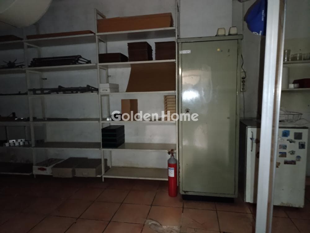 Retail Store in Stavros, Piraeus — Photo 10 of 13