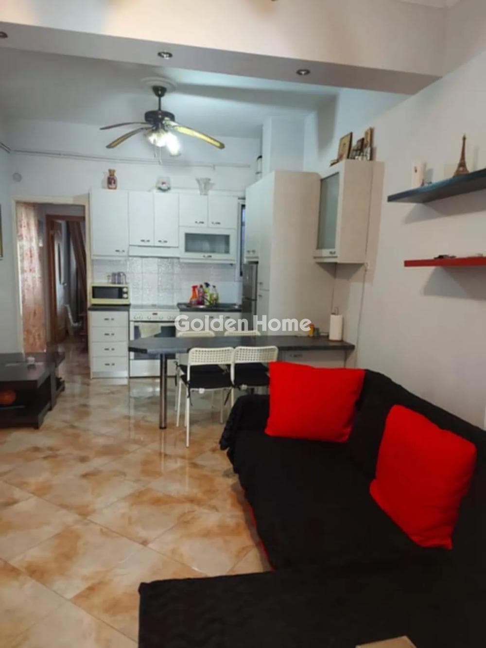 Apartment in Kaminia, Piraeus — Photo 1 of 11