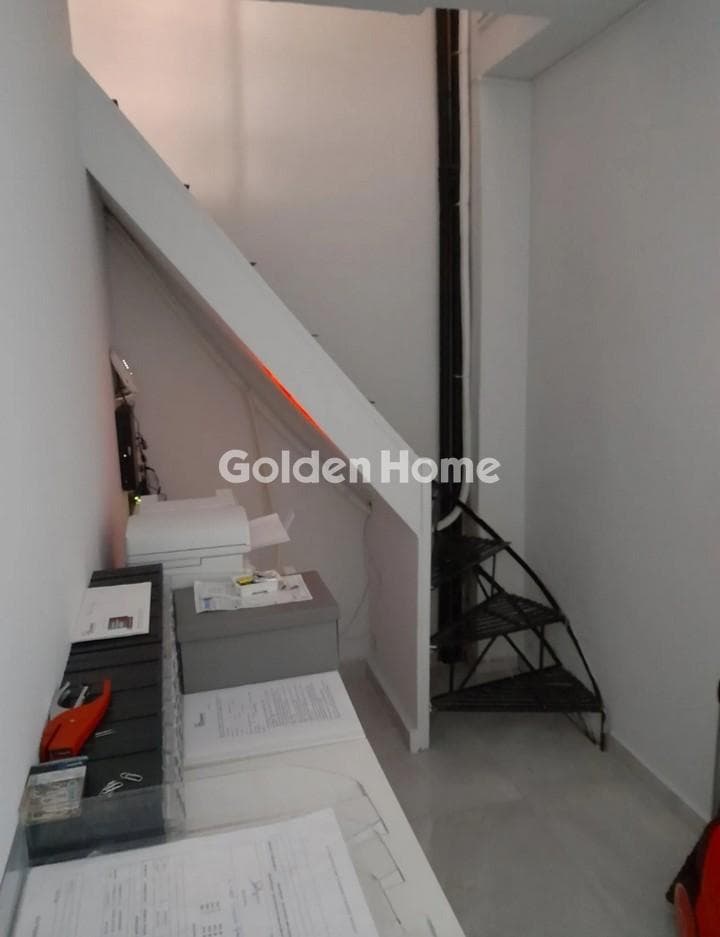 Retail Store in Alsos, Nea Smyrni — Photo 7 of 7