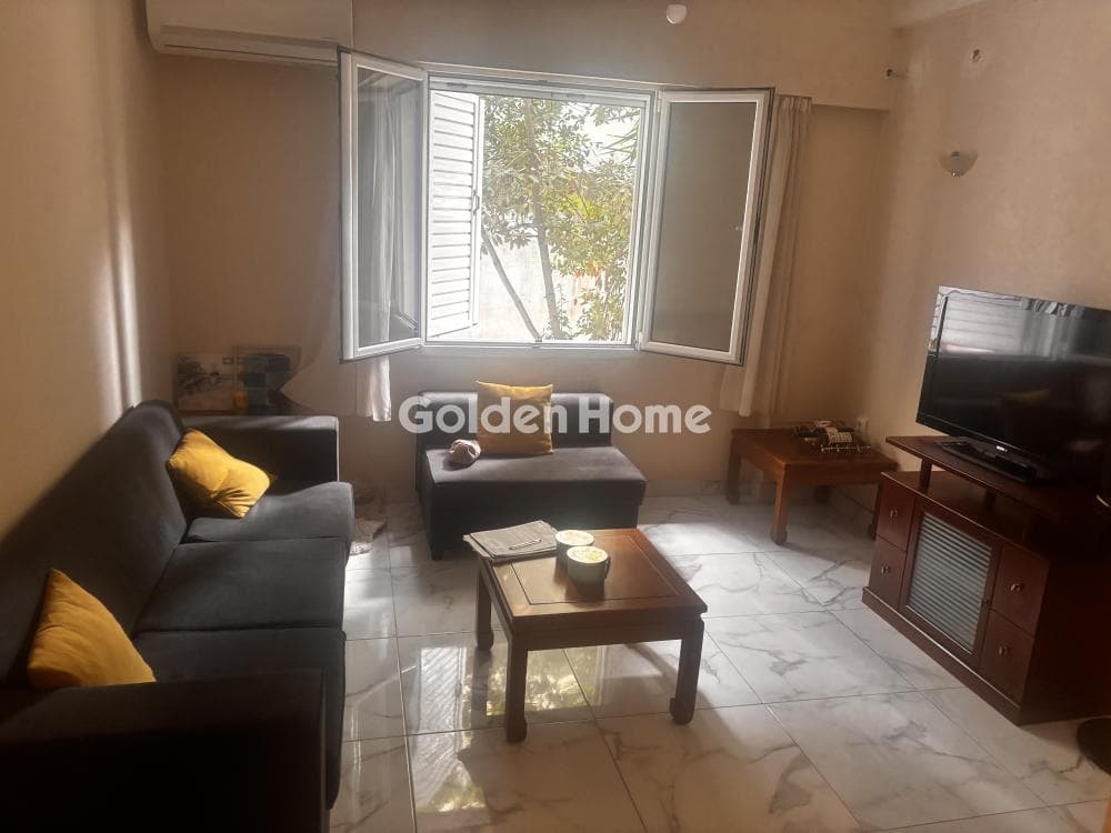 Apartment in Osios Loukas, Patisia — Photo 1 of 12