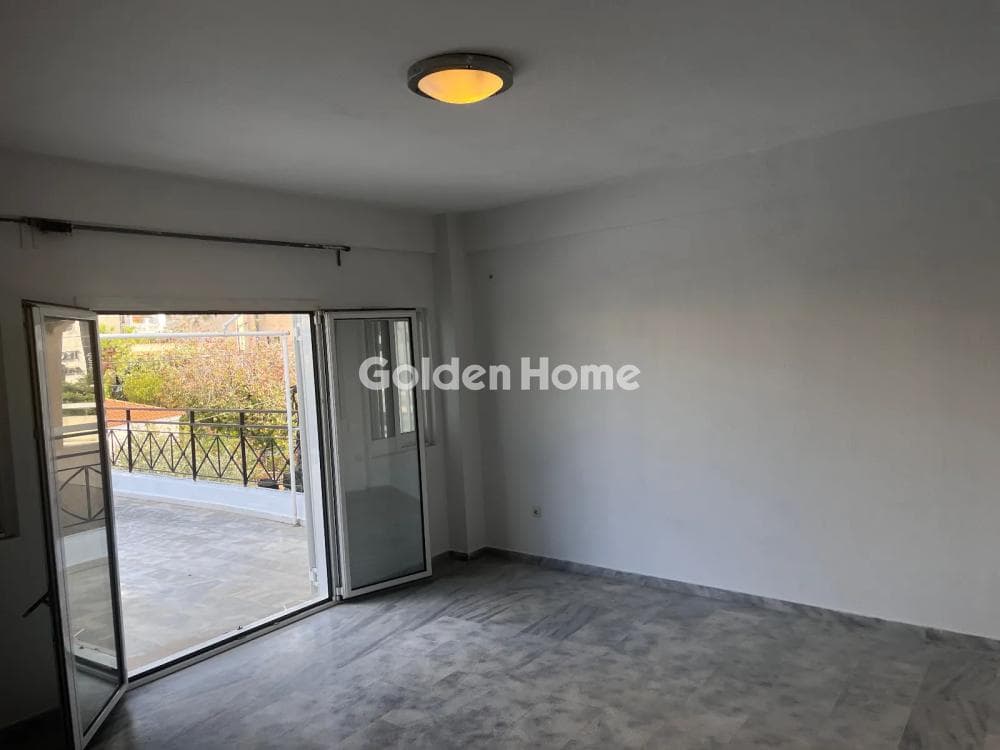 Apartment in Center, Nea Erithraia — Photo 1 of 10