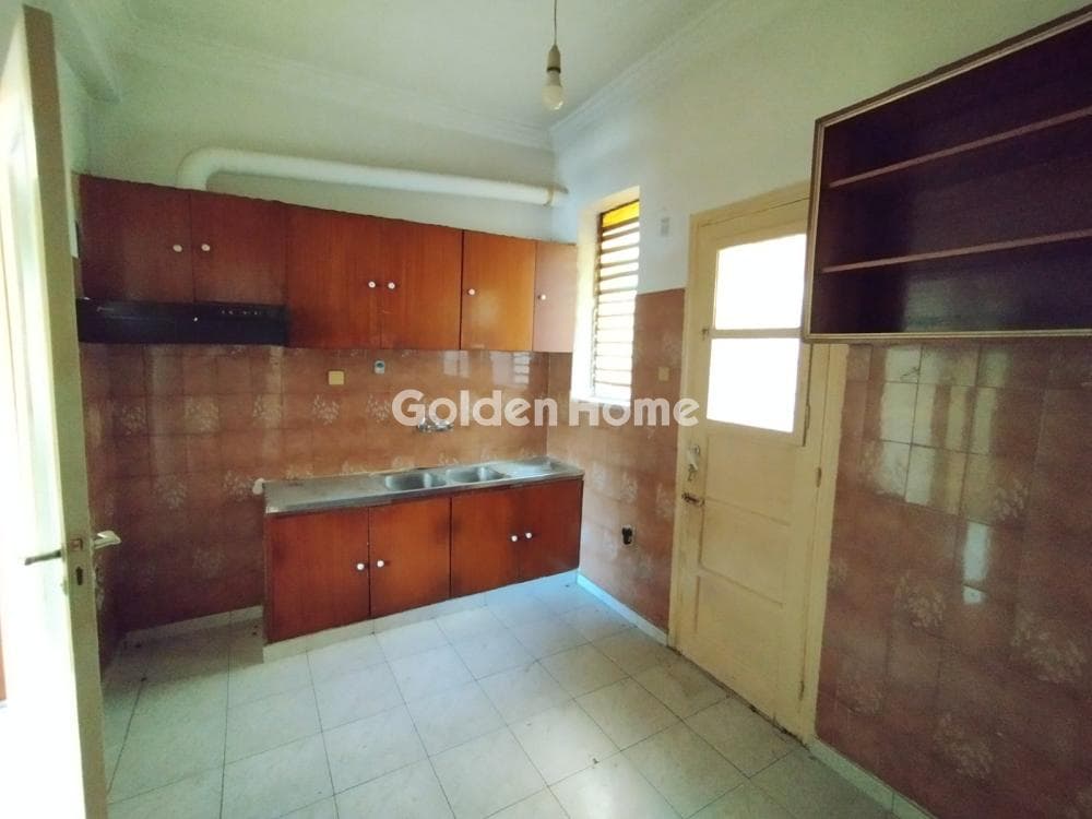 Apartment in Aspra Chomata, Peristeri — Photo 8 of 10