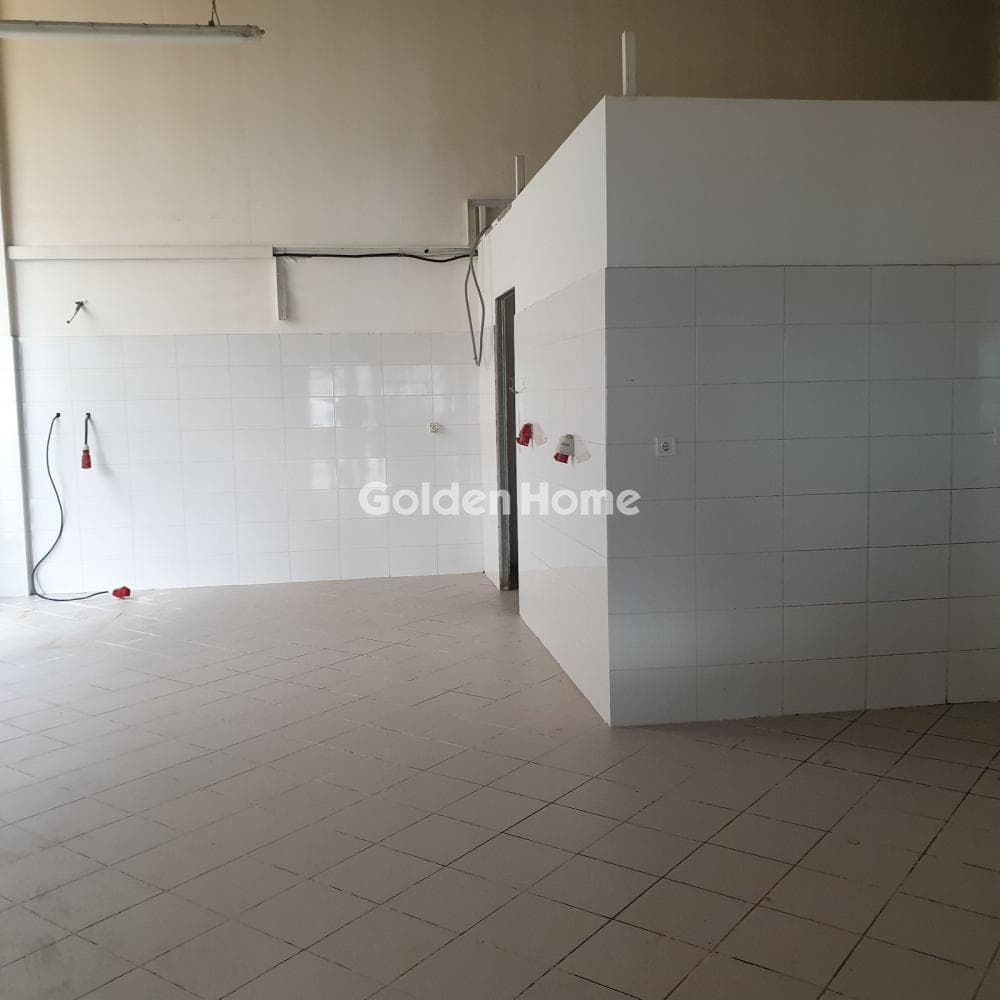 Retail Store in Center, Marousi — Photo 1 of 3
