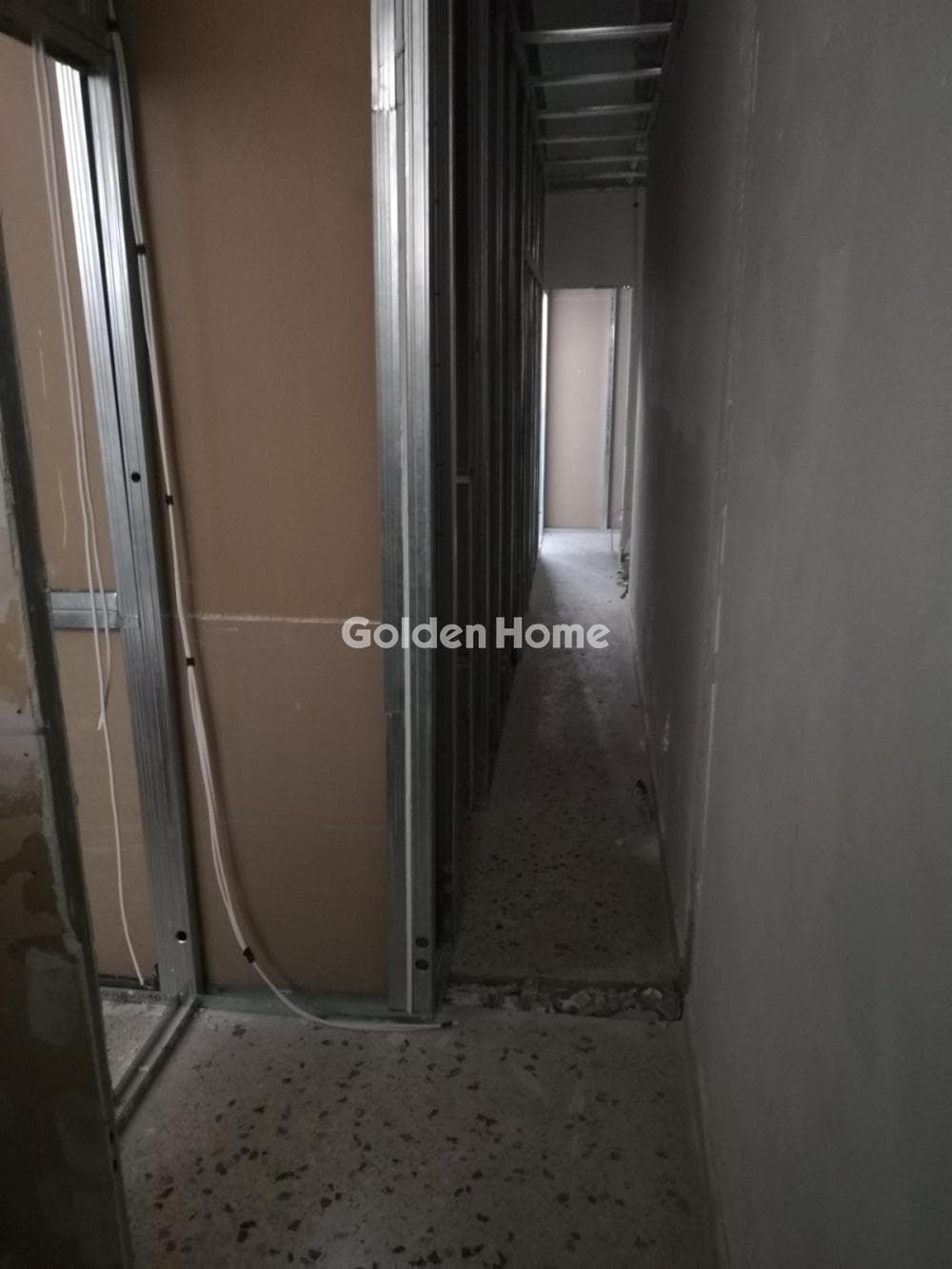 Warehouse in Palaia Kokkinia, Piraeus — Photo 10 of 16