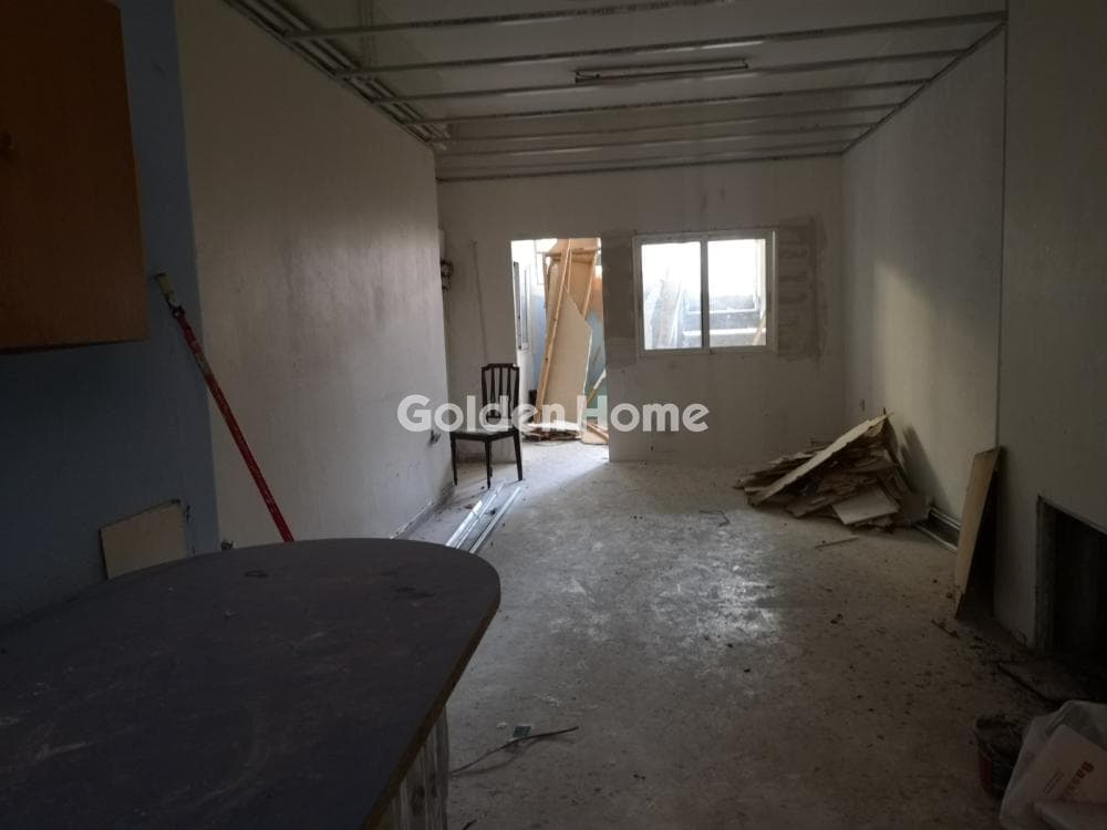 Warehouse in Palaia Kokkinia, Piraeus — Photo 3 of 16
