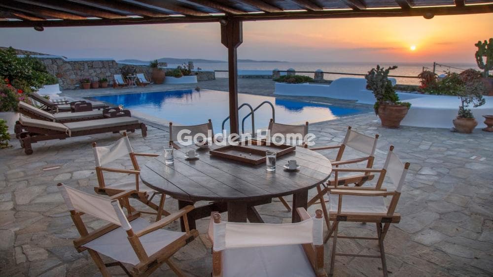 House in Kastro, Mykonos — Photo 3 of 17