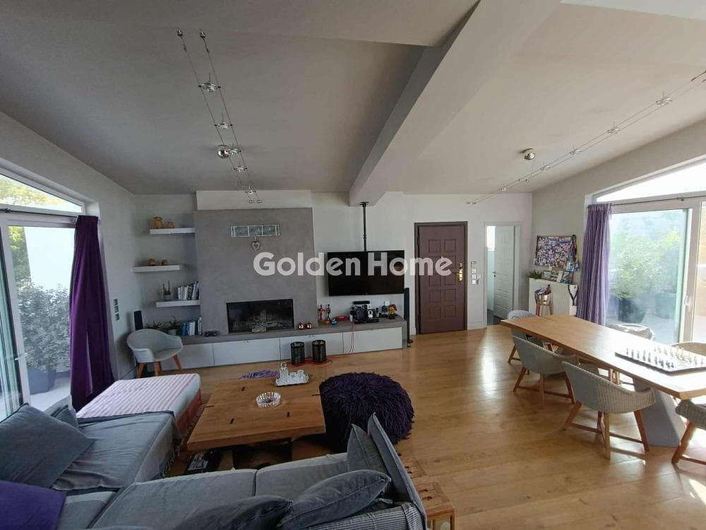 Apartment in Korbi, Vari - Varkiza — Photo 1 of 12
