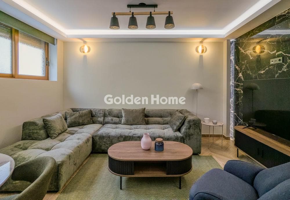 Apartment in Agios Vasileios, Piraeus — Photo 1 of 19