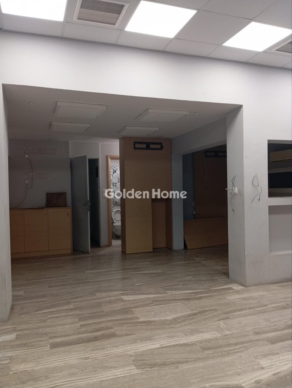 Κατάστημα στην Πλατεία Ελευθερίας, Κορυδαλλός — Φωτογραφία 2 από 9