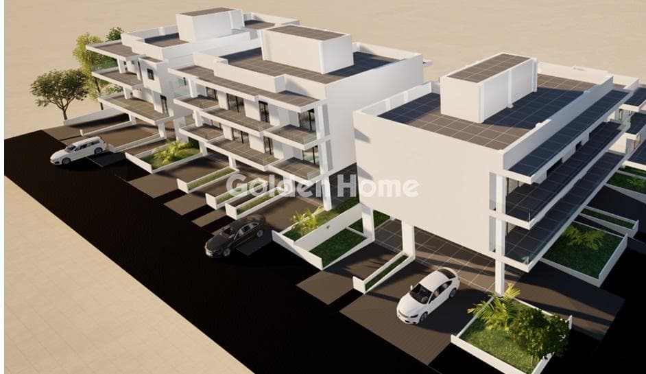 Apartment in Center, Thermi — Photo 1 of 3