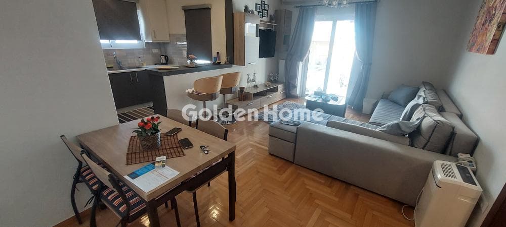 Apartment in Floisvos, Palaio Faliro — Photo 1 of 19