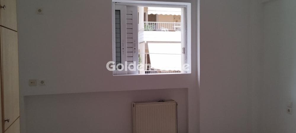 Apartment in Analipsi, Drapetsona — Photo 8 of 11