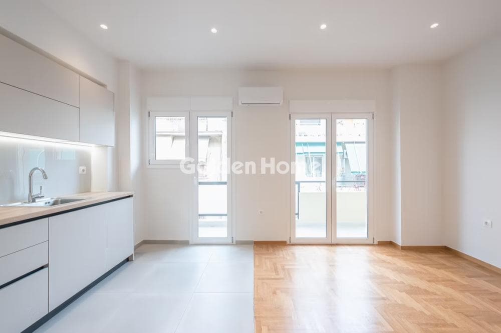 Apartment in Platia Kipselis, Kipseli — Photo 1 of 21