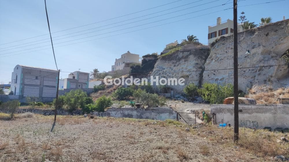 Building Plot in Thira, Santorini — Photo 1 of 3