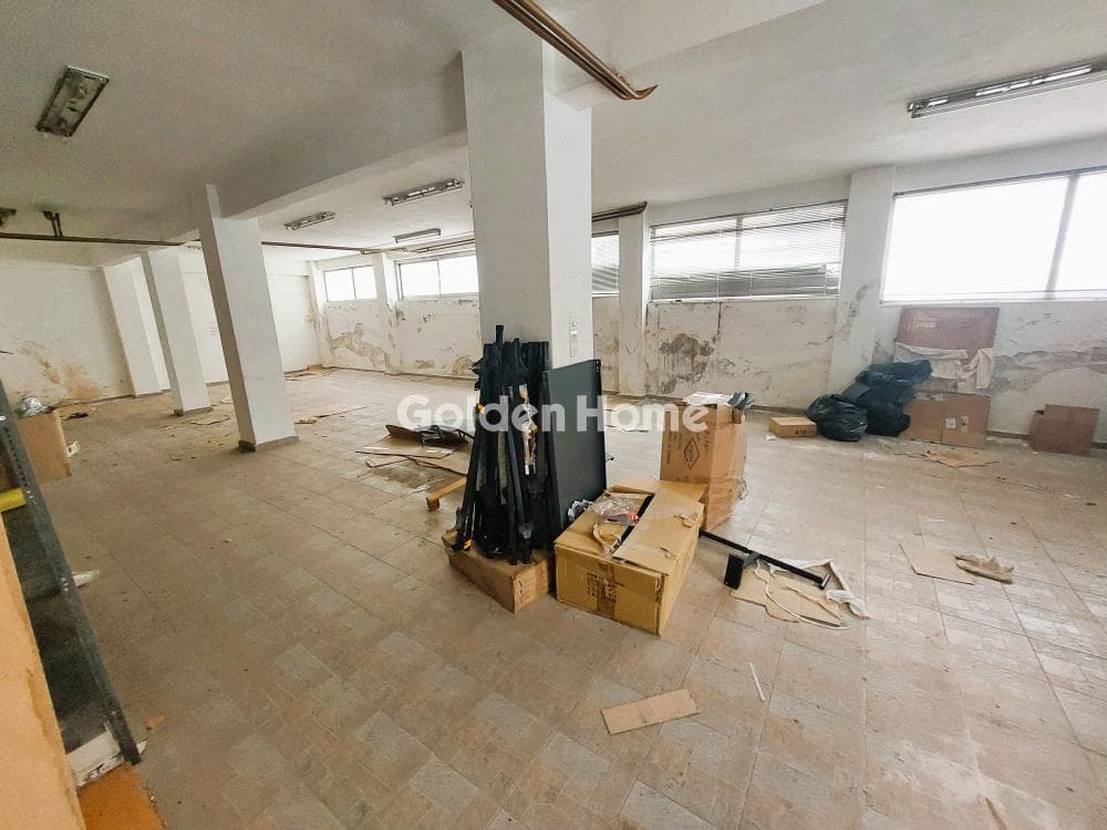 Warehouse in Center, Neos Kosmos — Photo 3 of 5