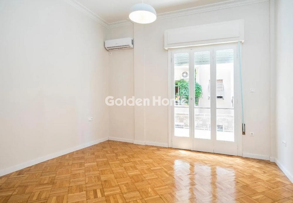 Apartment in Politechnioupoli, Zografou — Photo 3 of 20
