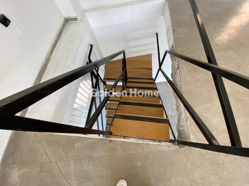 Retail Store in Agia Kiriaki, Palaio Faliro — Photo 9 of 13