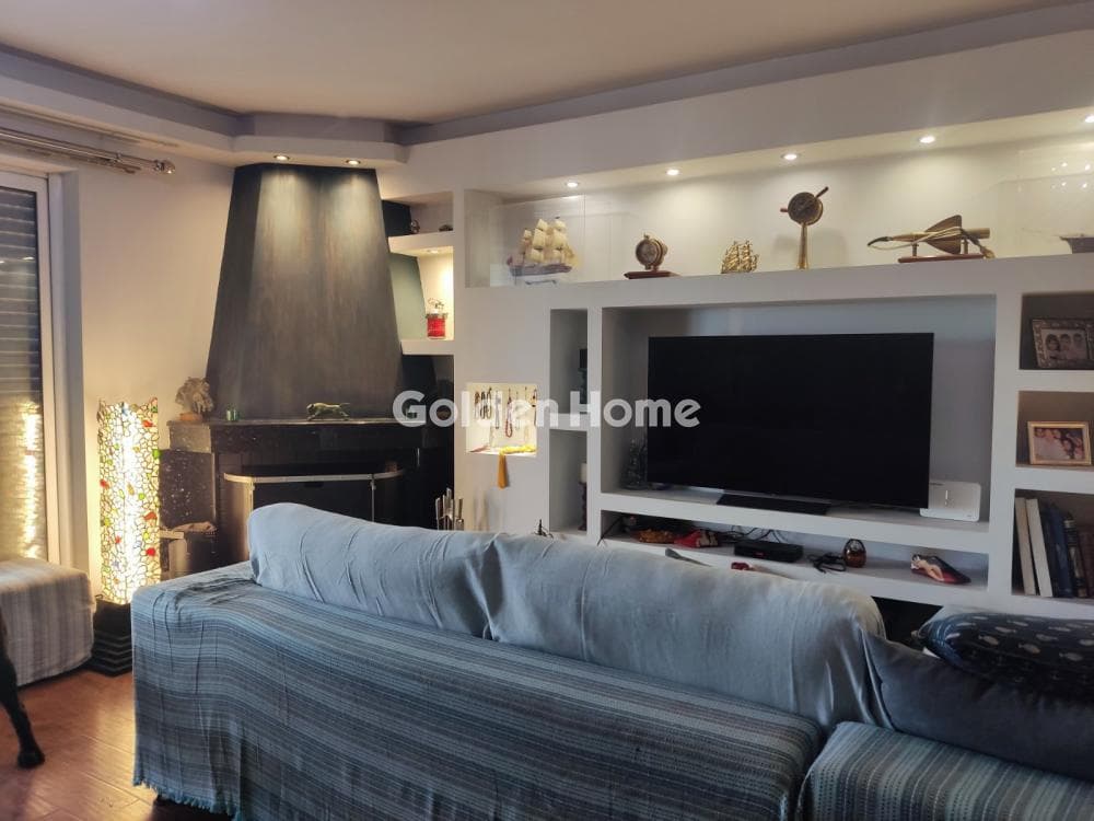 Apartment in Thiseio, Historic Center — Photo 4 of 15
