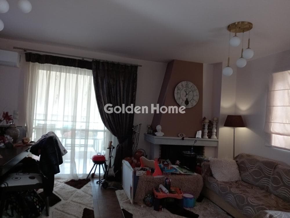 Apartment in Nea Charavgi, Kamatero — Photo 1 of 11