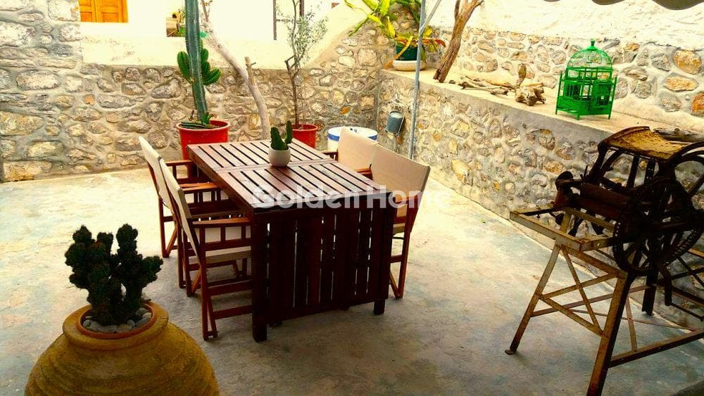 House in Moni Profiti Ilia, Hydra — Photo 60 of 80
