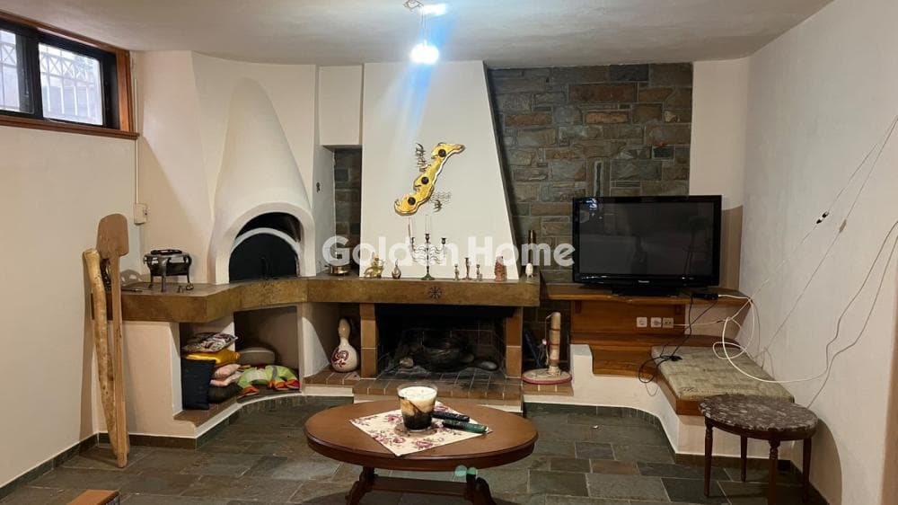 Apartment in Pirnari, Glyfada — Photo 1 of 10