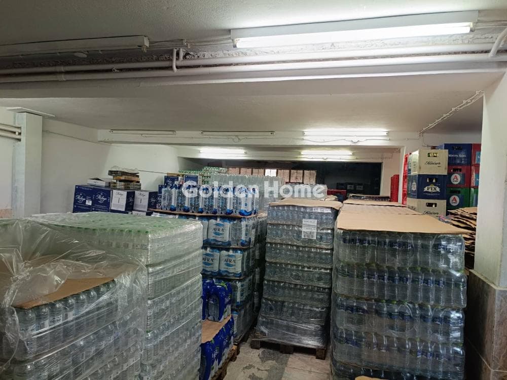 Retail Store in Panionia, Glyfada — Photo 7 of 11