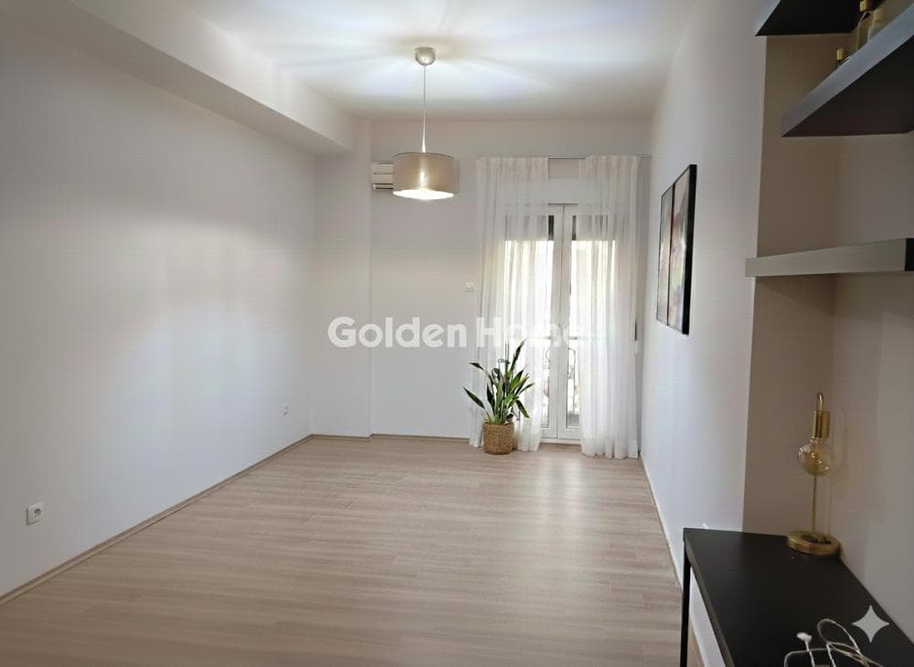 Apartment in Petralona, Petralona — Photo 1 of 11