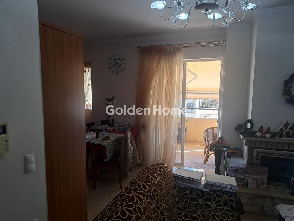 Apartment in Tampouria, Nikaia — Photo 2 of 11