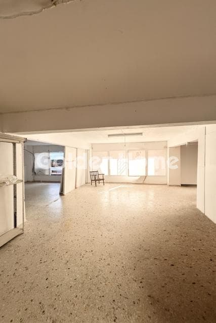Retail Store in Plateia Davaki, Kalithea — Photo 7 of 11