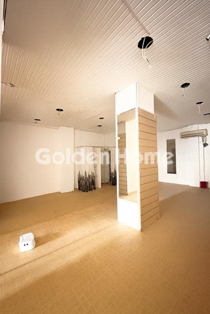 Retail Store in Plateia Davaki, Kalithea — Photo 4 of 11