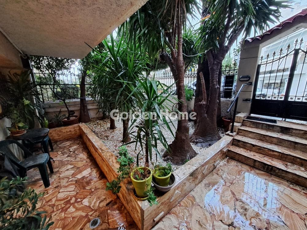 Apartment in Agia Paraskevi, Nea Smyrni — Photo 1 of 17
