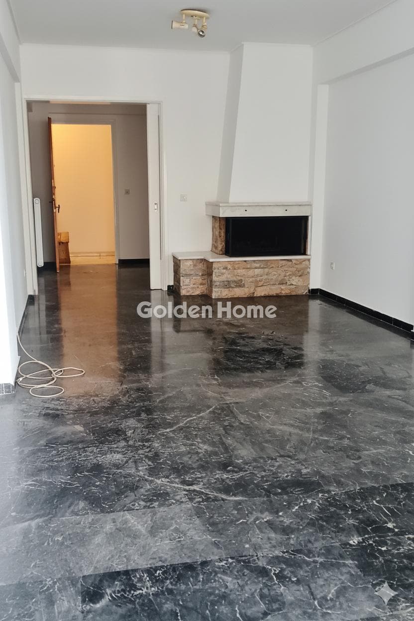 Apartment in Profitis Ilias, Nea Erithraia — Photo 1 of 11