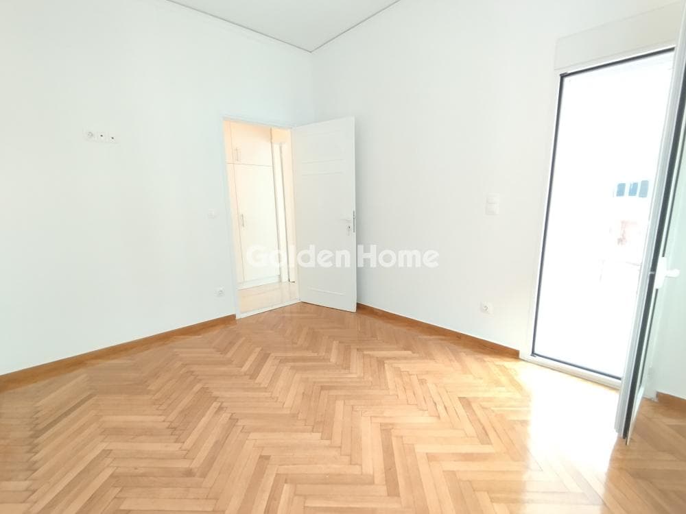 Apartment in Neo Faliro, Piraeus — Photo 21 of 46