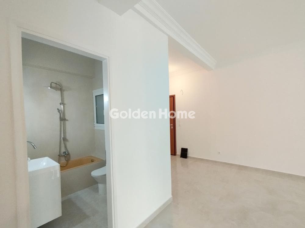 Apartment in Neo Faliro, Piraeus — Photo 2 of 46
