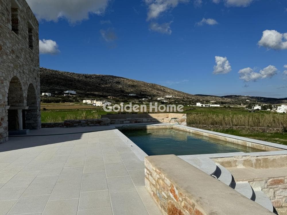 House in Tourlos, Paros — Photo 3 of 19