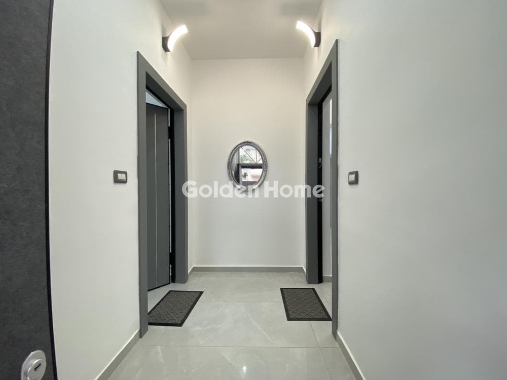 Apartment in Plateia Davaki, Kalithea — Photo 1 of 13