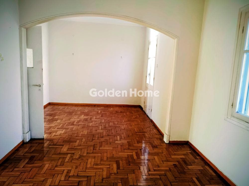 Apartment in Petralona, Petralona — Photo 1 of 14