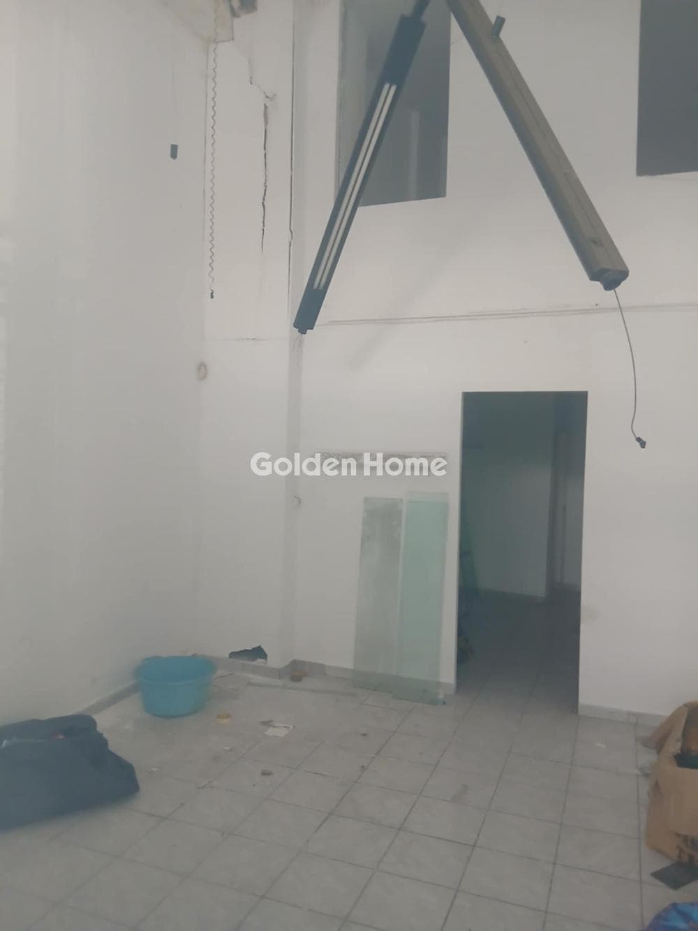 Κατάστημα στην Πλατεία Βάθης, Κέντρο — Φωτογραφία 1 από 3