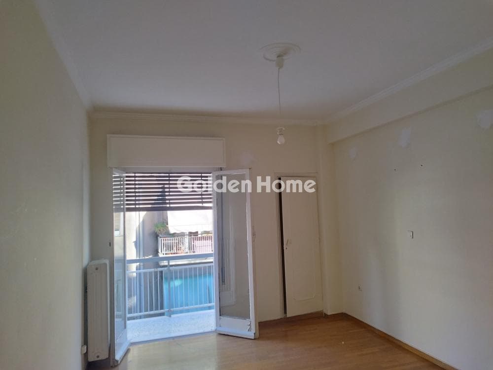 Apartment in Osios Loukas, Patisia — Photo 2 of 7