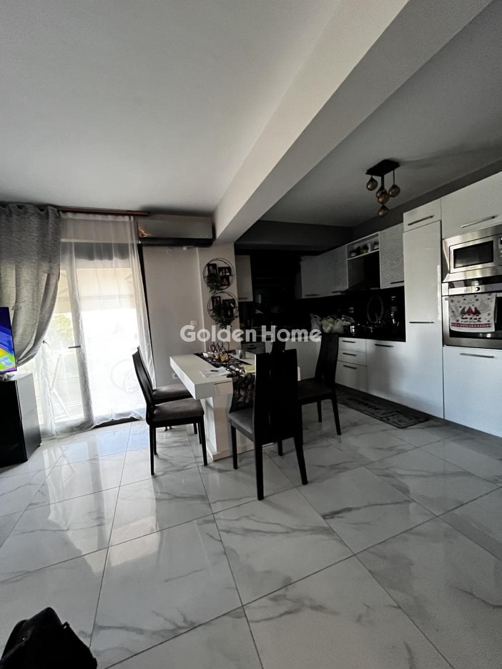 Apartment in Center, Thermi — Photo 1 of 18