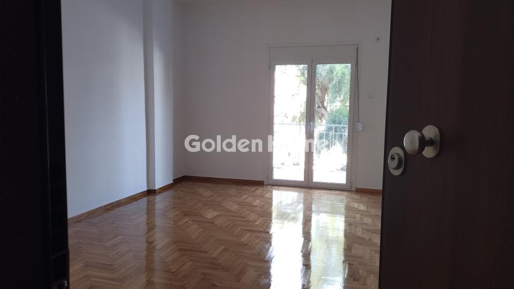 Apartment in Platia Attikis, Attiki — Photo 1 of 25