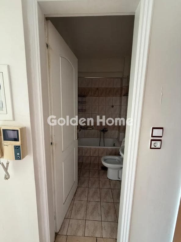 Apartment in Center, Dafni — Photo 15 of 18
